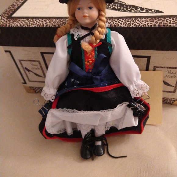 Vntg Original SCHNEIDER Handmade Porcelain Doll Innsbruck Tirol Austria 10 in - Picture 5 of 10